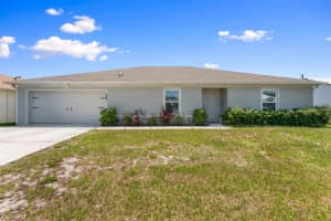 692 Hamberland Avenue, Port Saint Lucie, FL 34953 - MLS#B26028608