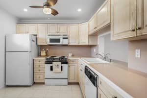 921 Gardenia Drive, Delray Beach, FL 33483 - MLS#B26028645