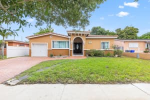 321 72nd Terrace, Hollywood, FL 33024 - MLS#B26028697