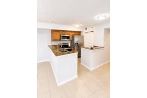 281 Palm Drive, Port Saint Lucie, FL 34986 - MLS#B26028703