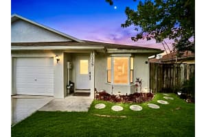 10359 Boynton Pl Circle, Boynton Beach, FL 33437 - MLS#B26028705