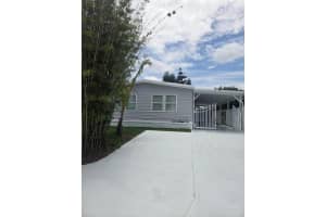 6950 Congress Street, Hobe Sound, FL 33455 - MLS#B26028746