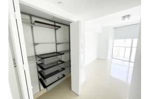 495 Brickell 2611, Miami, FL 33131, Miami, FL 33131 - MLS#B26028780