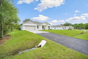 9355 100th Avenue, Vero Beach, FL 32967 - MLS#B26028807