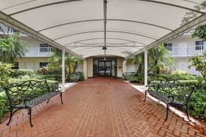 3900 Oaks Clubhouse Drive, Pompano Beach, FL 33069 - MLS#B26028837