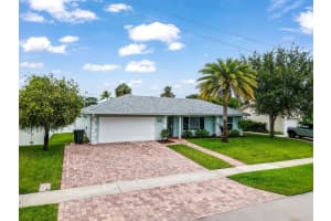 1041 4th Street, Boca Raton, FL 33486 - MLS#B26028854