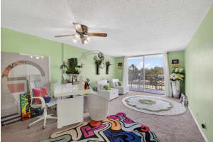 500 Executive Center Drive, West Palm Beach, FL 33401 - MLS#B26028881