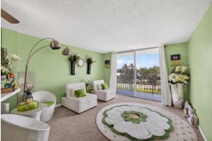 500 Executive Center Drive, West Palm Beach, FL 33401 - MLS#B26028881