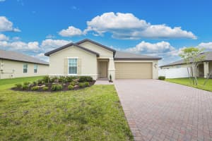 988 Bent Creek Drive, Fort Pierce, FL 34947 - MLS#B26028916