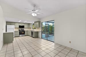 975 4th Lane, Vero Beach, FL 32962 - MLS#B26028923
