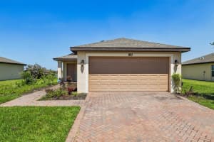 923 Bent Creek Drive, Fort Pierce, FL 34947 - MLS#B26028931