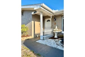 1707 Ironwood Ct Court, Oldsmar, FL 34677 - MLS#B26029010