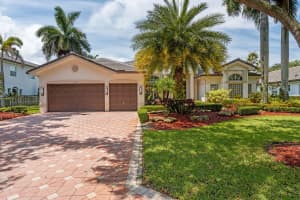10251 Lake Vista Circle, Davie, FL 33328 - MLS#B26029090