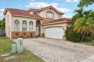 405 E Royal Cove Circle, Davie 405 E Royal Cove Circle, Davie