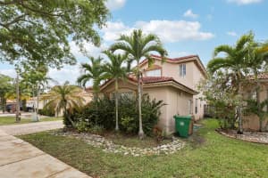 405 Royal Cove Circle, Davie, FL 33325 - MLS#B26029118