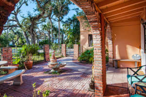 575 Acacia Road, Vero Beach, FL 32963 - MLS#B26029143