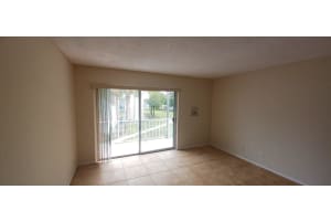 409 Executive Center Dr APT 209, West Palm Beach, FL 33401, - MLS#B26029264