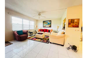 4038 Berkshire B 4038, Deerfield Beach, FL 33442, Deerfield Beach, FL 33442 - MLS#B26029367