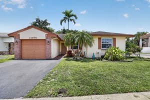 13970 Oaklawn Place, Davie, FL 33325 - MLS#B26029407