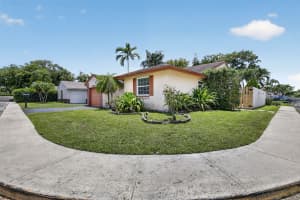 13970 Oaklawn Place, Davie, FL 33325 - MLS#B26029407