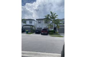 4407 48th Terrace, Tamarac, FL 33319 - MLS#B26029471