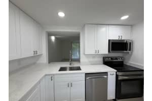 5220 Las Verdes Circle, Delray Beach, FL 33484 - MLS#B26029487