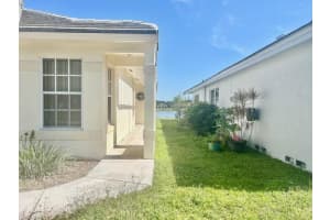 8820 Lake Park Cir Circle, Davie, FL 33328 Sold 06/05/26