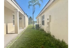 8820 Lake Park Cir Circle, Davie, FL 33328 Sold 06/05/26