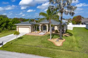 4230 Bachman Street, Port St Lucie, FL 34953 - MLS#B26029546