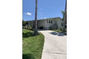 9 Universidad Ln, Port St. Lucie, FL 34952, - MLS#B26029561