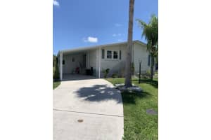 9 Universidad Ln, Port St. Lucie, FL 34952, - MLS#B26029561