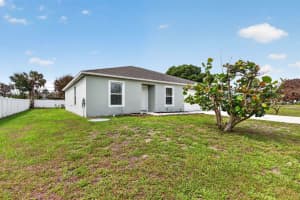 330 SE Huron Terrace, Port St. Lucie, FL 34983, - MLS#B26029569