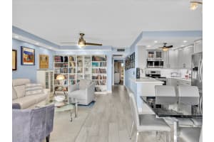 4038 Swansea B, Deerfield Beach, FL 33442, Deerfield Beach, FL 33442 - MLS#B26029583