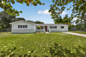 601 Evelyn Court, West Palm Beach, FL 33413 - MLS#B26029603