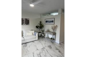 900 10th Terrace, Hallandale Beach, FL 33009 - MLS#B26029628