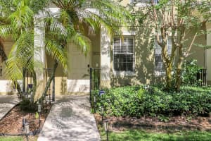 2122 Grand Drive, Port Saint Lucie, FL 34952 - MLS#B26029676