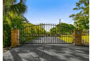 8686 Andrews Avenue, Fort Pierce, FL 34945 - MLS#B26029746