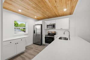 330 26th Avenue, Boynton Beach, FL 33435 - MLS#B26029763