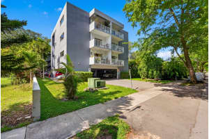 645 121st Street, North Miami, FL 33161 - MLS#B26029772