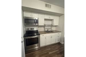 2710 Riverside Drive, Coral Springs, FL 33065 - MLS#B26029782