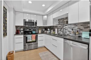 6845 Willow Wood Drive, Boca Raton, FL 33434 - MLS#B26029873