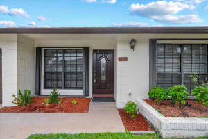 6510 Olivewood Circle, Greenacres, FL 33463 - MLS#B26029941
