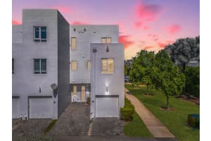 6310 103rd Place, Doral, FL 33178 - MLS#B26030092