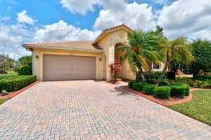 3266 Sussex Way, Vero Beach, FL 32966 - MLS#B26030147