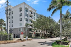 2401 65th Street, Fort Lauderdale, FL 33308 - MLS#B26030195