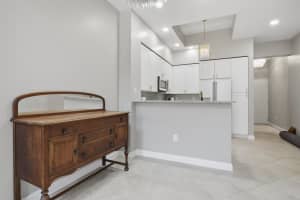 801 Olive Avenue, West Palm Beach, FL 33401 - MLS#B26030236