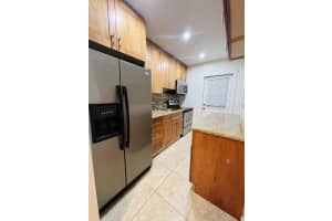 2404 NE 33rd Ave APT 12, Fort Lauderdale, FL 33305, - MLS#B26030250