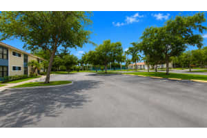 1463 Lake Crystal Drive, West Palm Beach, FL 33411 - MLS#B26030251