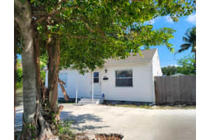 618 Hunter Street, West Palm Beach, FL 33405 - MLS#B26030331