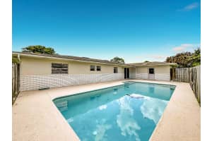 2402 Newport Drive, Fort Pierce, FL 34982 - MLS#B26030334